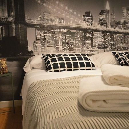 Apartamento Fleta Appartement Zaragoza Buitenkant foto