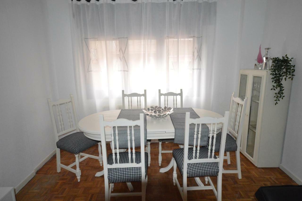 Apartamento Fleta Appartement Zaragoza Buitenkant foto